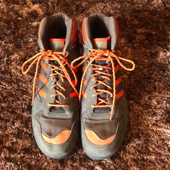 Adidas Shoes Adidas Die Weltmarke Mit 3 Streifen Mens 3 Poshmark